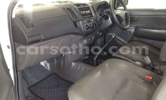 اشتري مستعمل Toyota Hilux White سيارة في Maseru في Maseru اشتري مستعمل Toyota Hilux White سيارة في Maseru في Maseru