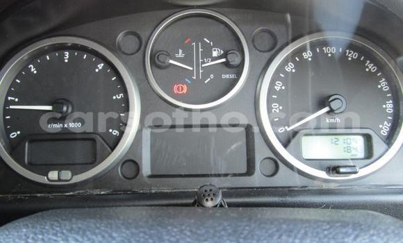 Buy Used Land Rover Defender White Car in Maseru in Maseru Buy Used Land Rover Defender White Car in Maseru in Maseru