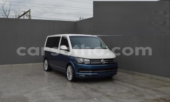 Buy Used Volkswagen Caravelle Blue Car in Maseru in Maseru Buy Used Volkswagen Caravelle Blue Car in Maseru in Maseru