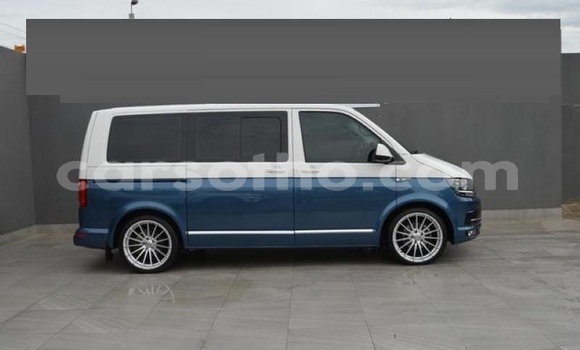 Buy Used Volkswagen Caravelle Blue Car in Maseru in Maseru Buy Used Volkswagen Caravelle Blue Car in Maseru in Maseru