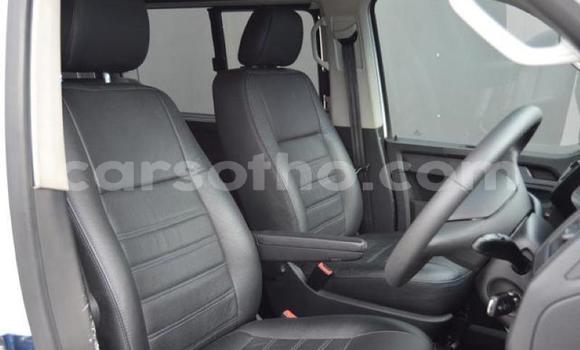 Buy Used Volkswagen Caravelle Blue Car in Maseru in Maseru Buy Used Volkswagen Caravelle Blue Car in Maseru in Maseru