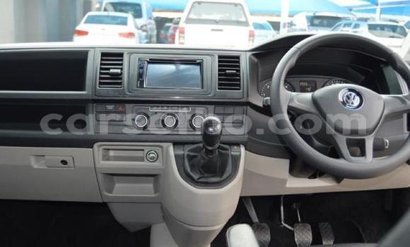 Buy Used Volkswagen Caravelle Blue Car in Maseru in Maseru Buy Used Volkswagen Caravelle Blue Car in Maseru in Maseru