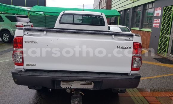 اشتري مستعمل Toyota Hillux White شاحنة في Maseru في Maseru اشتري مستعمل Toyota Hillux White شاحنة في Maseru في Maseru