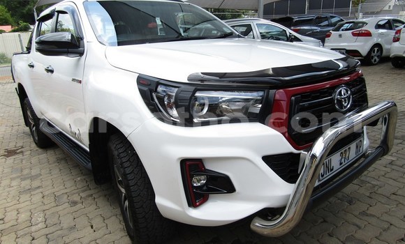 اشتري مستعمل Toyota Hilux White سيارة في Maseru في Maseru اشتري مستعمل Toyota Hilux White سيارة في Maseru في Maseru