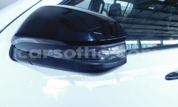 اشتري مستعمل Toyota Hilux White سيارة في Maseru في Maseru اشتري مستعمل Toyota Hilux White سيارة في Maseru في Maseru