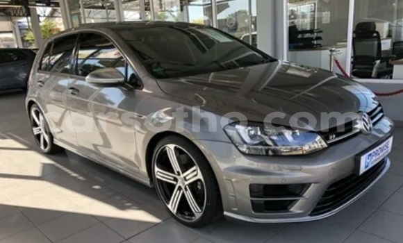 اشتري مستعمل Volkswagen Golf R32 Silver سيارة في Maputsoa في Leribe اشتري مستعمل Volkswagen Golf R32 Silver سيارة في Maputsoa في Leribe