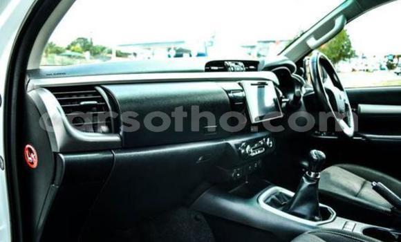 Buy Used Toyota Hilux White Car in Maseru in Maseru Buy Used Toyota Hilux White Car in Maseru in Maseru