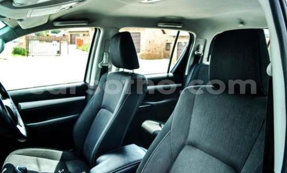 Buy Used Toyota Hilux White Car in Maseru in Maseru Buy Used Toyota Hilux White Car in Maseru in Maseru