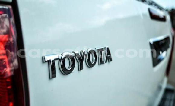 Buy Used Toyota Hilux White Car in Maseru in Maseru Buy Used Toyota Hilux White Car in Maseru in Maseru