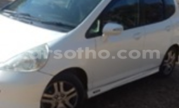 Acheter Occasion Voiture Honda FIT Blanc à Maseru, Maseru Acheter Occasion Voiture Honda FIT Blanc à Maseru, Maseru