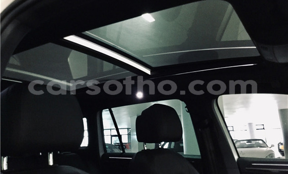 Buy Used Volkswagen Tiguan White Car in Maseru in Maseru Buy Used Volkswagen Tiguan White Car in Maseru in Maseru