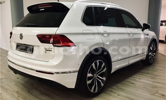 Buy Used Volkswagen Tiguan White Car in Maseru in Maseru Buy Used Volkswagen Tiguan White Car in Maseru in Maseru