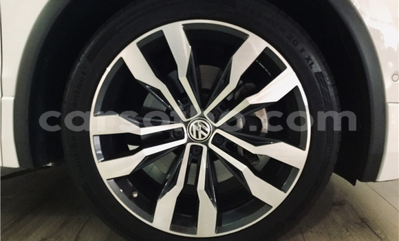 Buy Used Volkswagen Tiguan White Car in Maseru in Maseru Buy Used Volkswagen Tiguan White Car in Maseru in Maseru