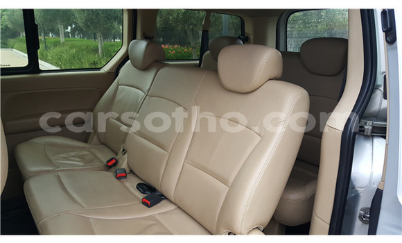 Acheter Occasion Voiture Hyundai H1 Gris à Maseru, Maseru Acheter Occasion Voiture Hyundai H1 Gris à Maseru, Maseru