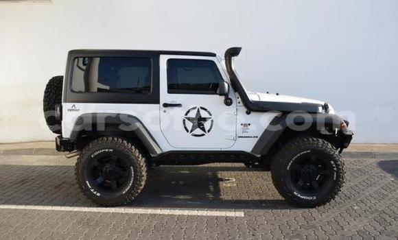 Buy Used Jeep Wrangler White Car in Maputsoa in Leribe Buy Used Jeep Wrangler White Car in Maputsoa in Leribe
