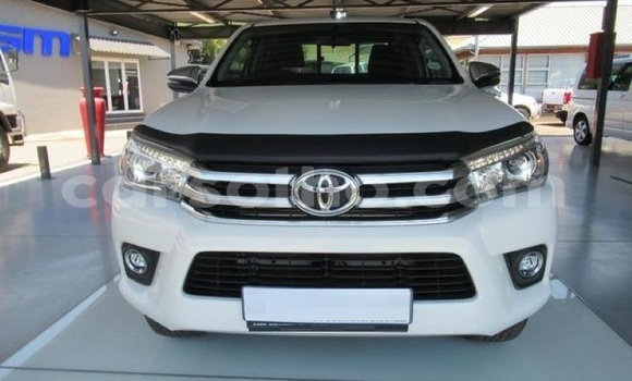 اشتري مستعمل Toyota Hilux White سيارة في Maseru في Maseru اشتري مستعمل Toyota Hilux White سيارة في Maseru في Maseru
