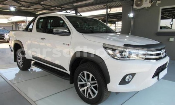 اشتري مستعمل Toyota Hilux White سيارة في Maseru في Maseru اشتري مستعمل Toyota Hilux White سيارة في Maseru في Maseru