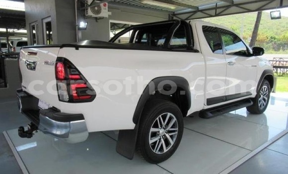 اشتري مستعمل Toyota Hilux White سيارة في Maseru في Maseru اشتري مستعمل Toyota Hilux White سيارة في Maseru في Maseru
