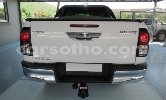 اشتري مستعمل Toyota Hilux White سيارة في Maseru في Maseru اشتري مستعمل Toyota Hilux White سيارة في Maseru في Maseru