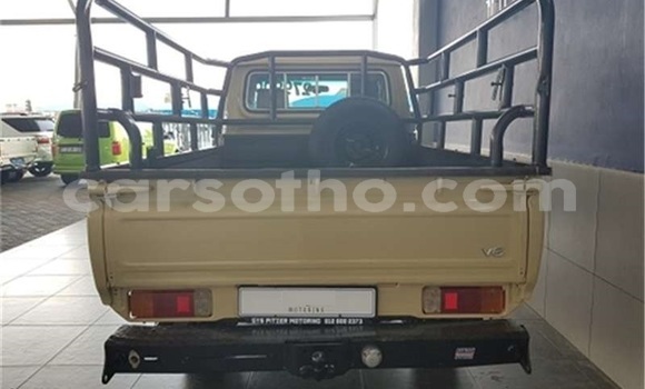 Buy Used Toyota Land Cruiser Brown Car in Maseru in Maseru Buy Used Toyota Land Cruiser Brown Car in Maseru in Maseru