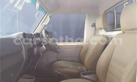 Buy Used Toyota Land Cruiser Brown Car in Maseru in Maseru Buy Used Toyota Land Cruiser Brown Car in Maseru in Maseru