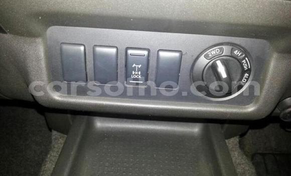 Sayi Na hannu Nissan Navara White Mota in Maseru a Maseru Sayi Na hannu Nissan Navara White Mota in Maseru a Maseru