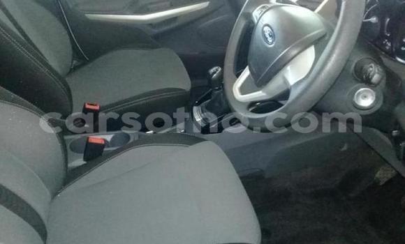 Sayi Na hannu Nissan Quest Silver Mota in Maseru a Maseru Sayi Na hannu Nissan Quest Silver Mota in Maseru a Maseru