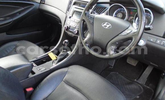 Sayi Na hannu Hyundai Sonata Red Mota in Maseru a Maseru Sayi Na hannu Hyundai Sonata Red Mota in Maseru a Maseru