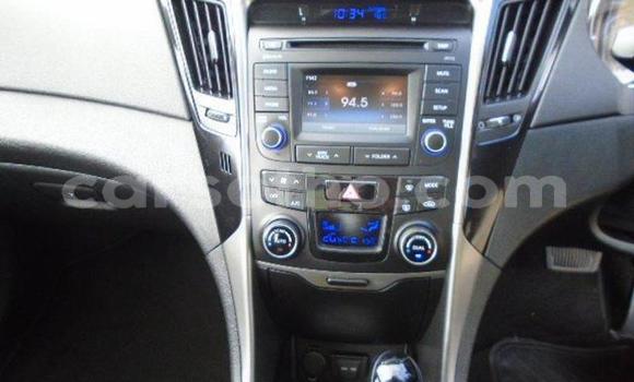 Sayi Na hannu Hyundai Sonata Red Mota in Maseru a Maseru Sayi Na hannu Hyundai Sonata Red Mota in Maseru a Maseru