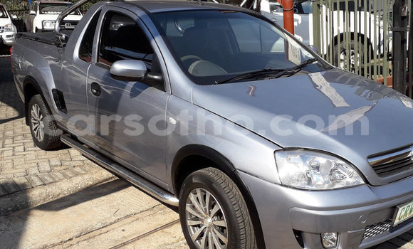 Sayi Na hannu Chevrolet Corsa Silver Mota in Maseru a Maseru Sayi Na hannu Chevrolet Corsa Silver Mota in Maseru a Maseru