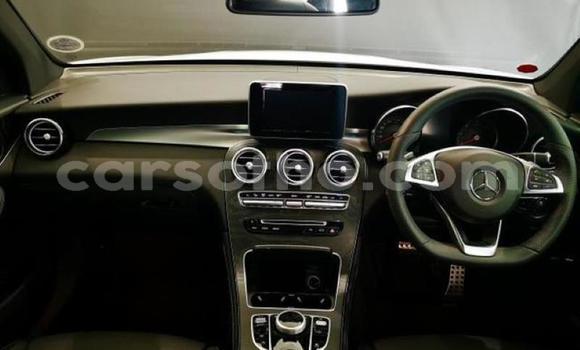 Sayi Na hannu Mercedes-Benz GLC White Mota in Butha–Buthe a Thaba-Tseka Sayi Na hannu Mercedes-Benz GLC White Mota in Butha–Buthe a Thaba-Tseka