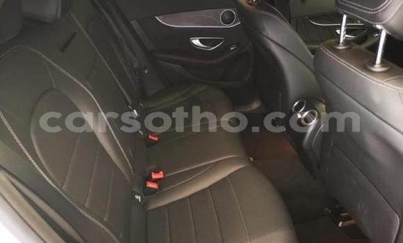 Sayi Na hannu Mercedes-Benz GLC White Mota in Butha–Buthe a Thaba-Tseka Sayi Na hannu Mercedes-Benz GLC White Mota in Butha–Buthe a Thaba-Tseka