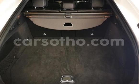 Sayi Na hannu Mercedes-Benz GLC White Mota in Butha–Buthe a Thaba-Tseka Sayi Na hannu Mercedes-Benz GLC White Mota in Butha–Buthe a Thaba-Tseka