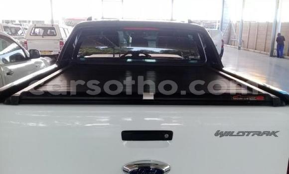 Sayi Na hannu Ford Ranger White Mota in Maseru a Maseru Sayi Na hannu Ford Ranger White Mota in Maseru a Maseru