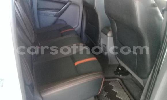 Sayi Na hannu Ford Ranger White Mota in Maseru a Maseru Sayi Na hannu Ford Ranger White Mota in Maseru a Maseru