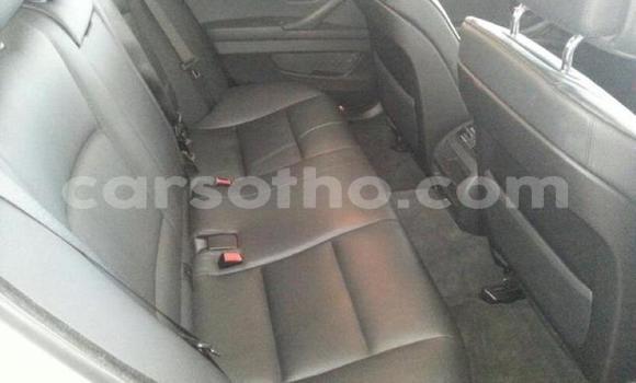 Sayi Na hannu BMW 5–Series Silver Mota in Maseru a Maseru Sayi Na hannu BMW 5–Series Silver Mota in Maseru a Maseru