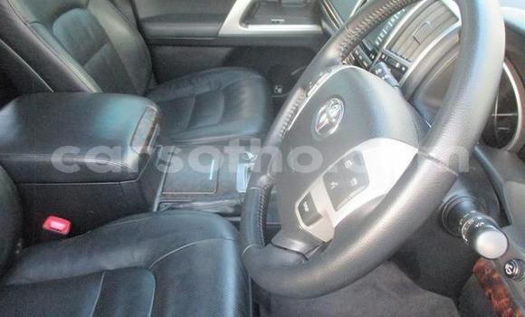 Acheter Occasion Voiture Toyota Land Cruiser Blanc à Hlotse, Leribe Acheter Occasion Voiture Toyota Land Cruiser Blanc à Hlotse, Leribe