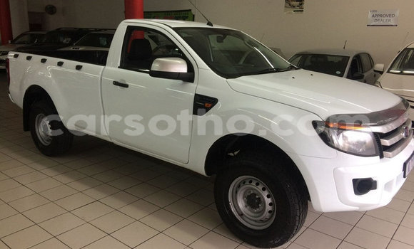 Sayi Na hannu Ford Ranger White Mota in Maseru a Maseru Sayi Na hannu Ford Ranger White Mota in Maseru a Maseru