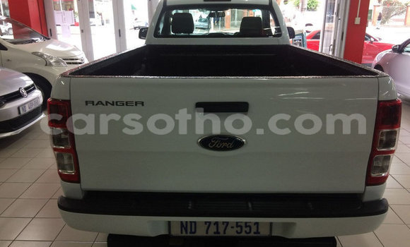 Sayi Na hannu Ford Ranger White Mota in Maseru a Maseru Sayi Na hannu Ford Ranger White Mota in Maseru a Maseru