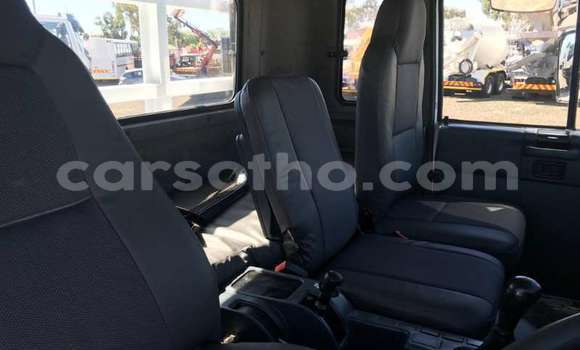 اشتري مستعمل Nissan UD White شاحنة في Maseru في Maseru اشتري مستعمل Nissan UD White شاحنة في Maseru في Maseru