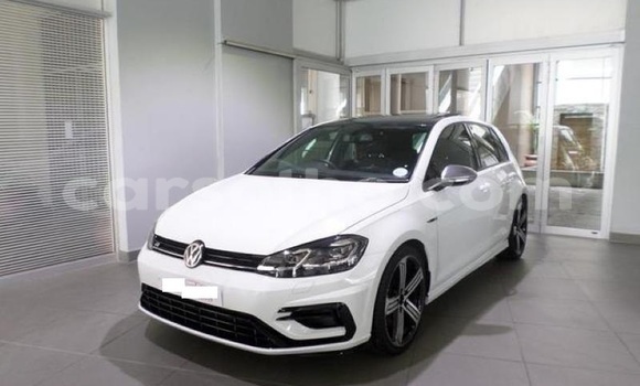 اشتري مستعمل Volkswagen Golf R White سيارة في Maseru في Maseru اشتري مستعمل Volkswagen Golf R White سيارة في Maseru في Maseru
