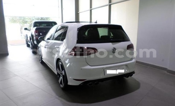 اشتري مستعمل Volkswagen Golf R White سيارة في Maseru في Maseru اشتري مستعمل Volkswagen Golf R White سيارة في Maseru في Maseru