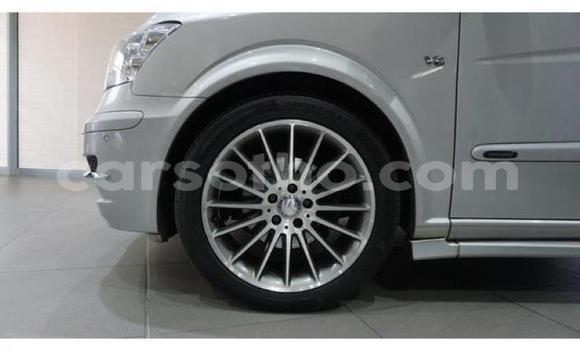 Sayi Na hannu Mercedes-Benz Viano Silver Mota in Maseru a Maseru Sayi Na hannu Mercedes-Benz Viano Silver Mota in Maseru a Maseru