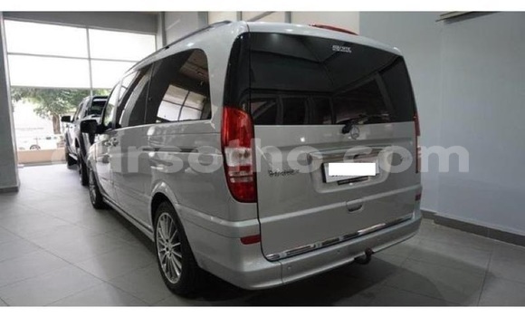Sayi Na hannu Mercedes-Benz Viano Silver Mota in Maseru a Maseru Sayi Na hannu Mercedes-Benz Viano Silver Mota in Maseru a Maseru