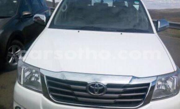 Buy Used Toyota Hilux White Car in Maseru in Maseru Buy Used Toyota Hilux White Car in Maseru in Maseru