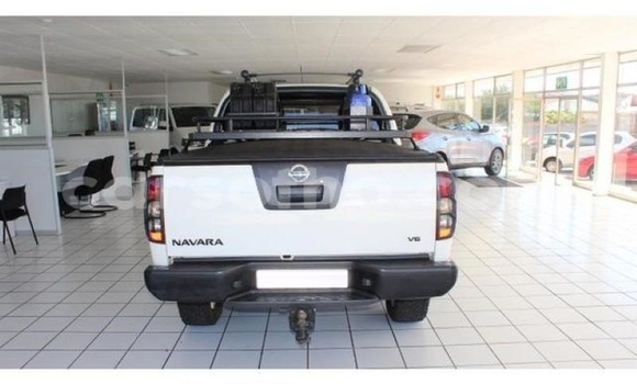 Acheter Occasion Voiture Nissan Navara Blanc à Butha–Buthe, Thaba-Tseka Acheter Occasion Voiture Nissan Navara Blanc à Butha–Buthe, Thaba-Tseka