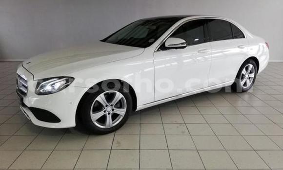 Acheter Occasion Voiture Mercedes-Benz E–Class Blanc à Maputsoa, Leribe Acheter Occasion Voiture Mercedes-Benz E–Class Blanc à Maputsoa, Leribe