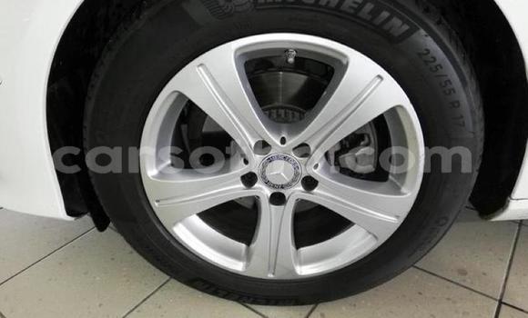 Acheter Occasion Voiture Mercedes-Benz E–Class Blanc à Maputsoa, Leribe Acheter Occasion Voiture Mercedes-Benz E–Class Blanc à Maputsoa, Leribe