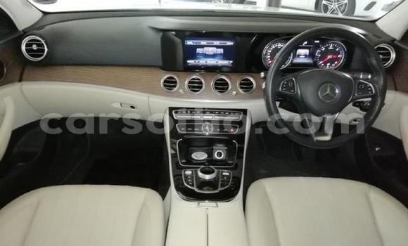 Acheter Occasion Voiture Mercedes-Benz E–Class Blanc à Maputsoa, Leribe Acheter Occasion Voiture Mercedes-Benz E–Class Blanc à Maputsoa, Leribe