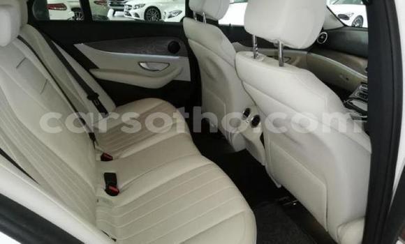 Acheter Occasion Voiture Mercedes-Benz E–Class Blanc à Maputsoa, Leribe Acheter Occasion Voiture Mercedes-Benz E–Class Blanc à Maputsoa, Leribe